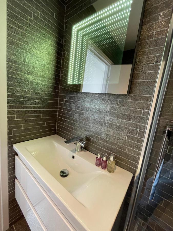 4 Islington Park Street Villa London Bagian luar foto